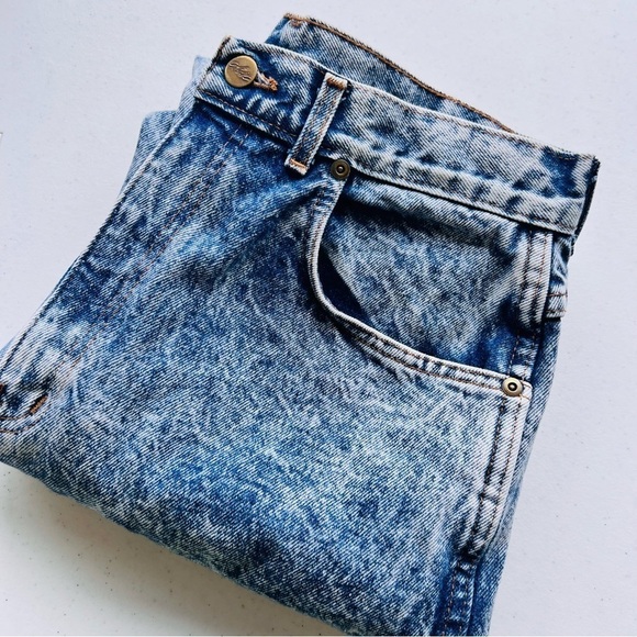 CHIC USA Acid Washed High Waisted Mom Jeans 14 - Picture 11 of 11